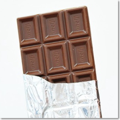 �M���o���L�x�ȃ`���R���[�g��H�ׂ�